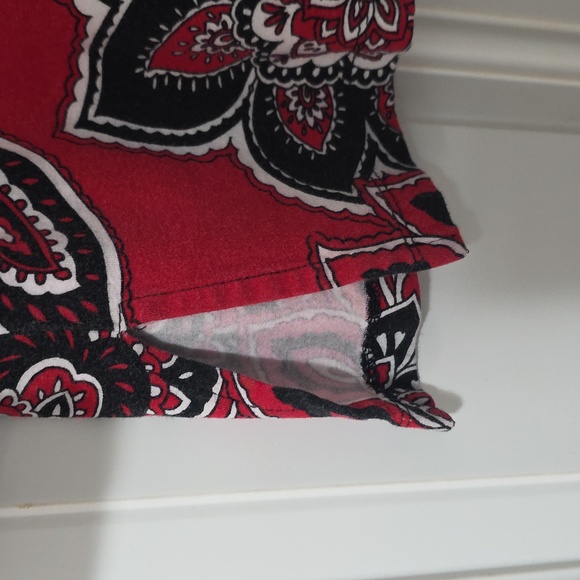 Alfred Dunner Red and Black Floral Blouse - Picture 4 of 5